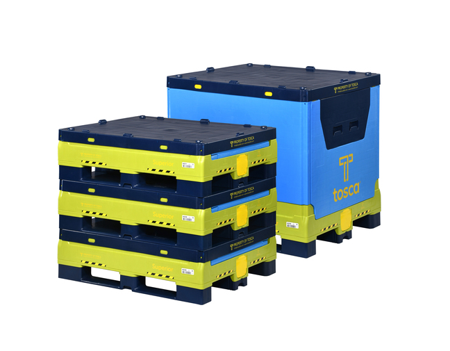 The Tosca Superior Hybrid bin is stacked in threes and unfolded. Ship more fresh seafood with these reusable bulk seafood shipping boxes.