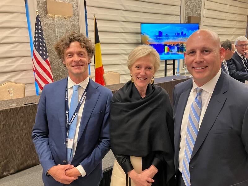 The partnership to digitize the supply chain was officially signed in Atlanta during Princess Astrid's trade tour of the United States. The partnership to digitize the supply chain was officially signed in Atlanta during Princess Astrid's trade tour of the United States.